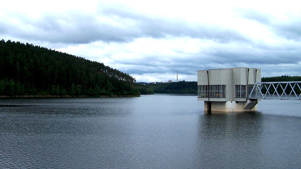 Efekt klimatické změny v Česku. Z jezer mizí kyslík, zhoršuje to pitnou vodu